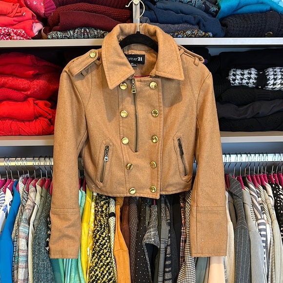 Forever 21 Jackets & Blazers - Forever 21 camel front button closure 2 zipper pockets jacket size S